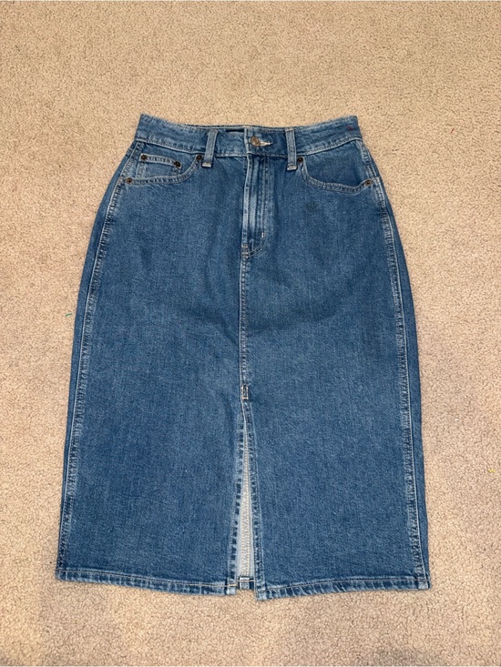 GAP Dresses & Skirts - GAP Medium Blue Denim Midi Skirt with Front Slit